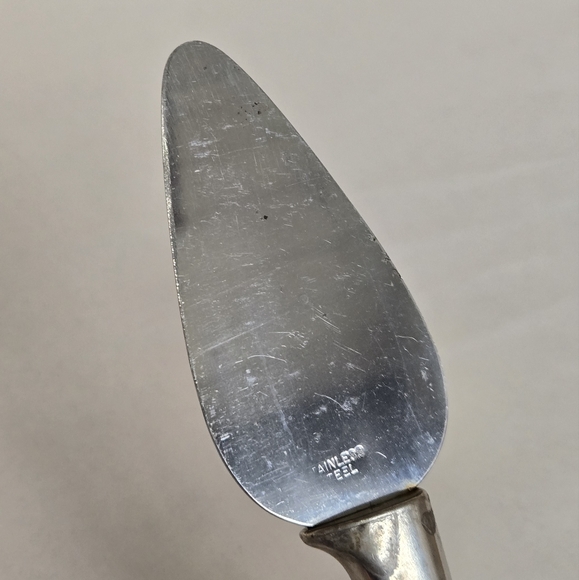 VTG Regent Sheffield Carved Handle Stainless Steel Cheese Cake Server Flatware - Picture 3 of 8